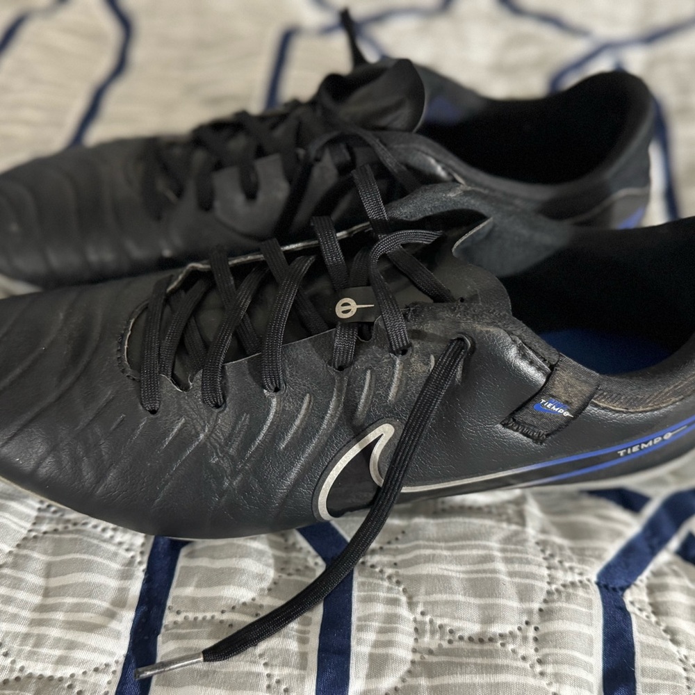 Nike Black and Blue Athletic Shoes